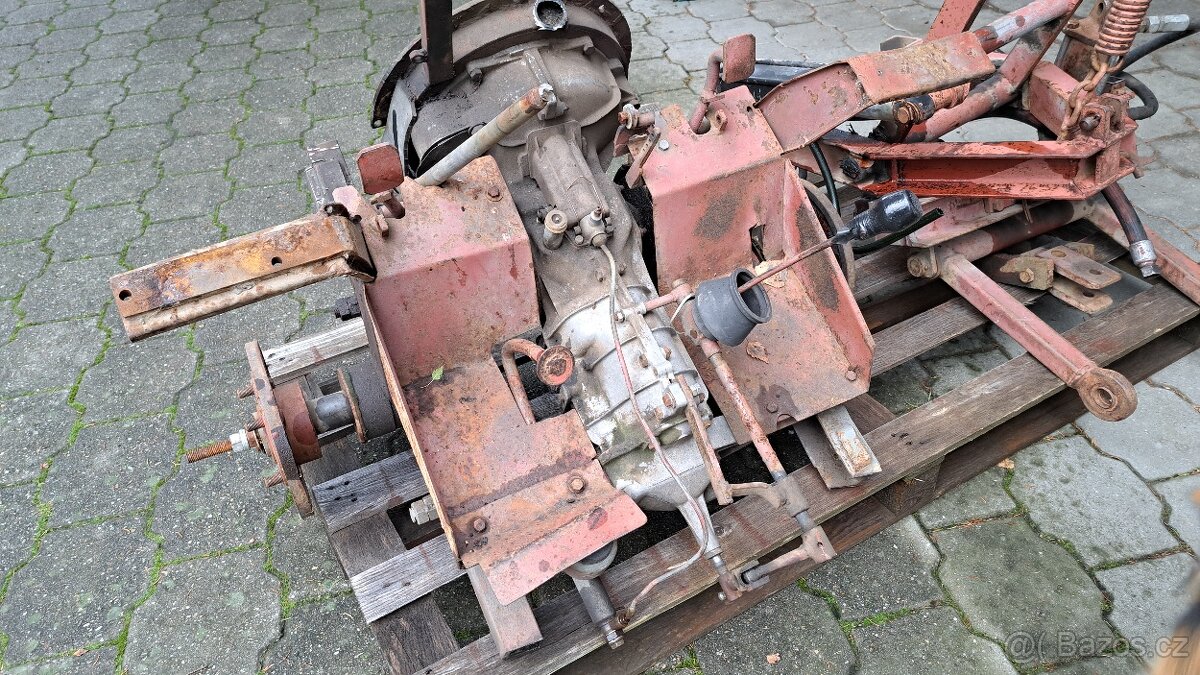 Zadní náprava na malotraktor