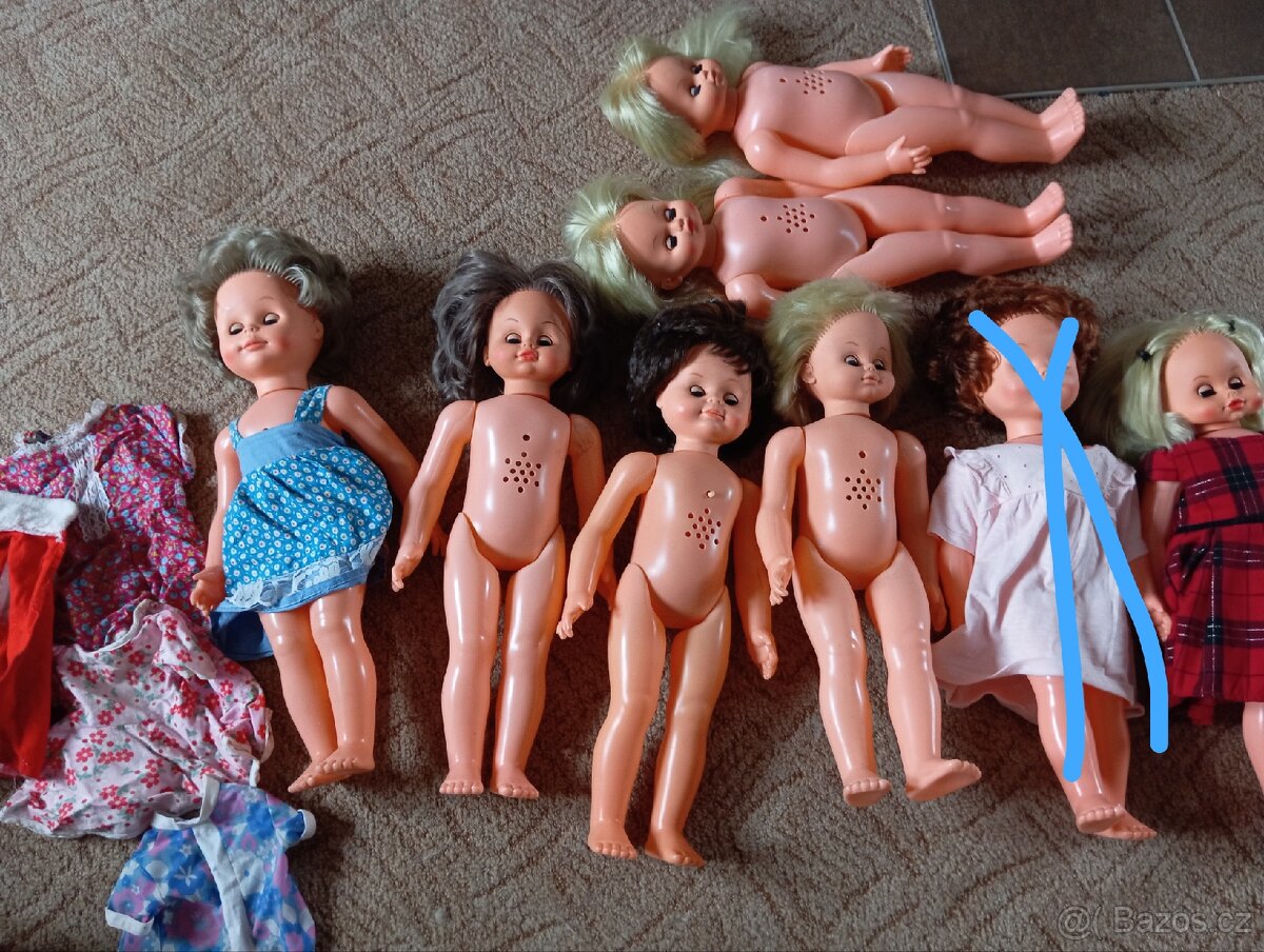 Panenky Hamiro se strojkem na desky