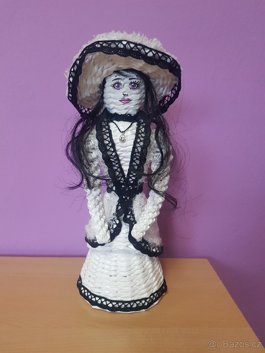 Ruční práce - panenka
