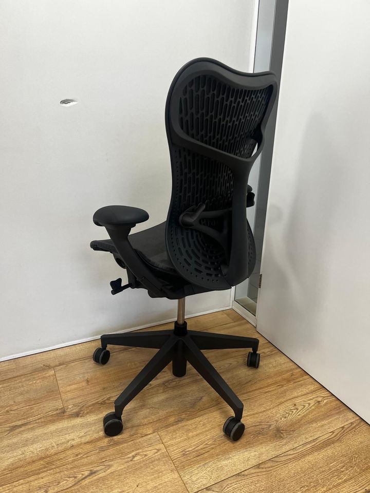 Kancelářská židle Herman Miller Mirra 2 Graphite Full Option