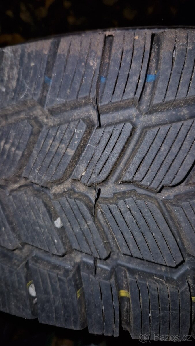 Nové zimní pneu Radburg 215/65 R16 C 11 mm