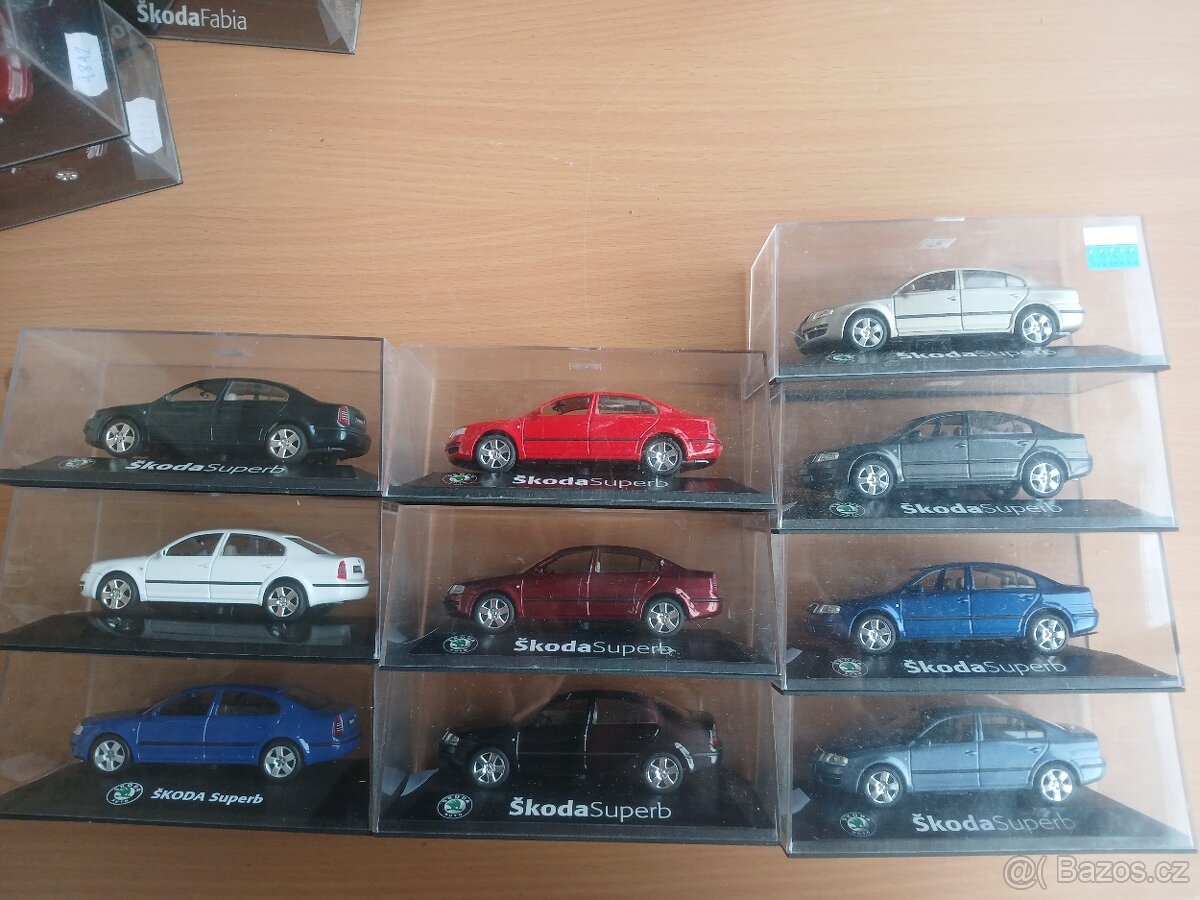 Skoda superb 1:43 kaden
