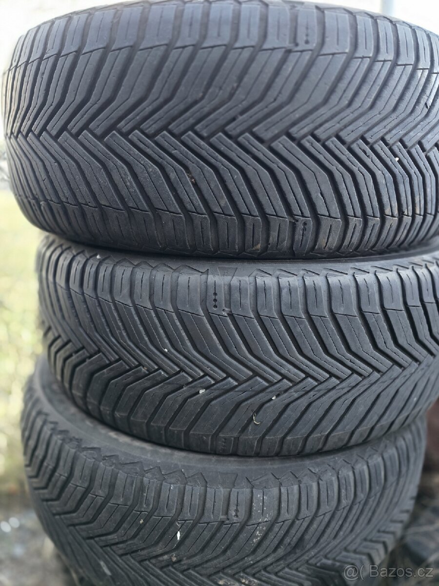 235/55r17 Michelin