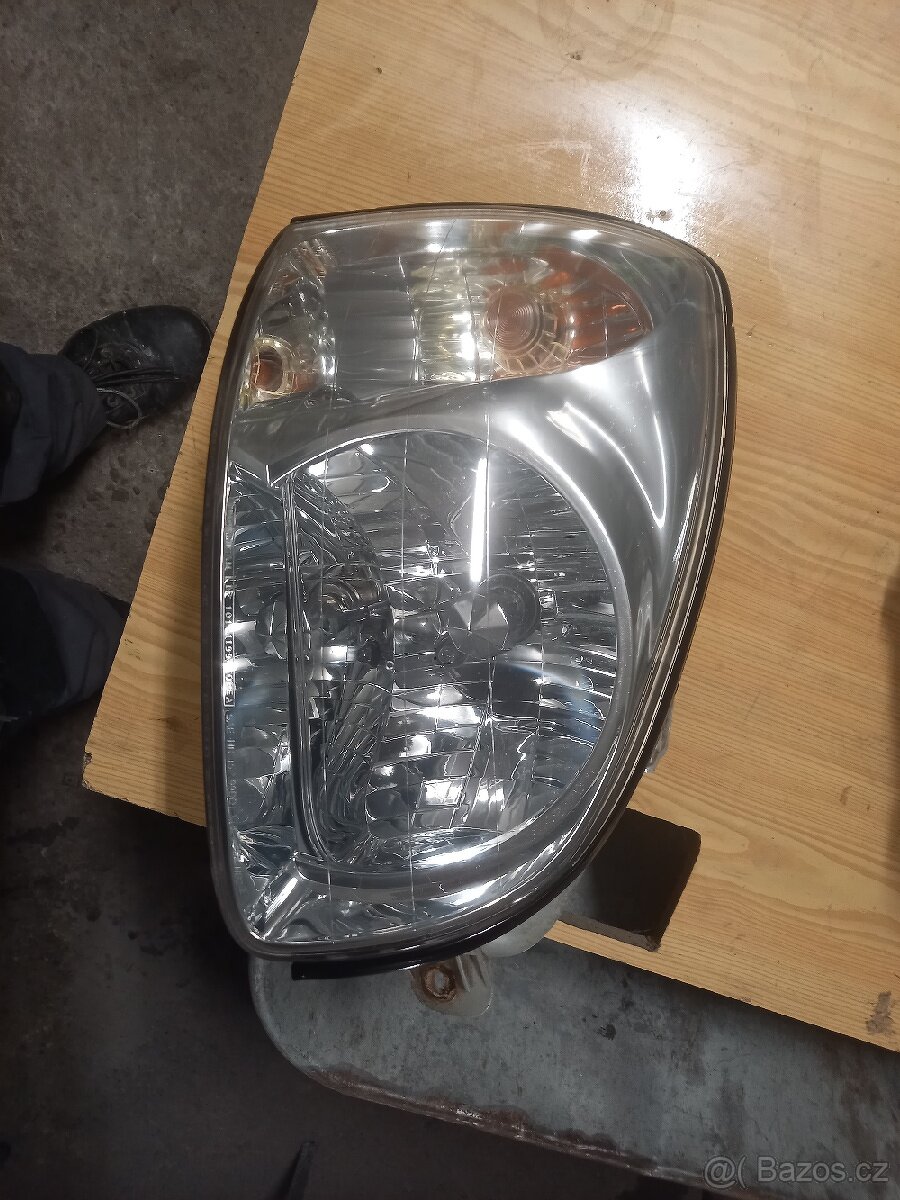 Přední světla hyundai Santa Fe 1