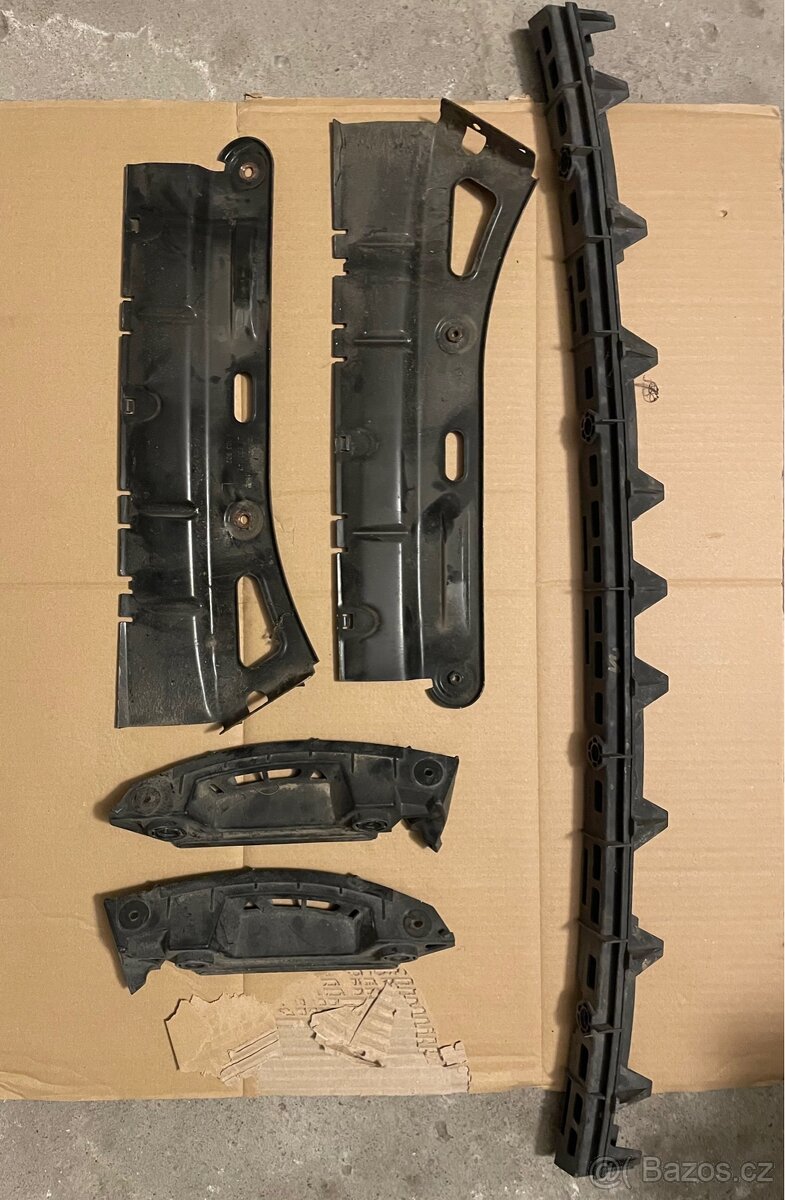 Držáky zadního nárazníku Octavia 2 RS