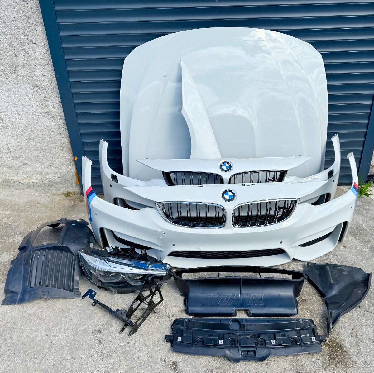 BMW M3 f80 M4 f82 LCI Světlo kapota naraznik blatnik