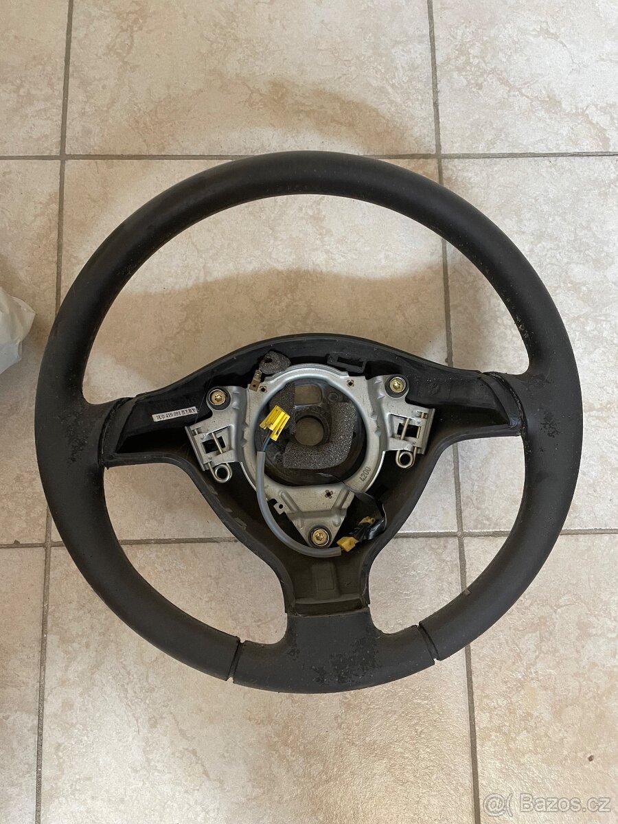 Tříramenný volant vw