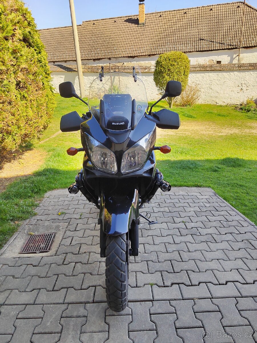 Suzuki Dl 650 V-strom Nová STK