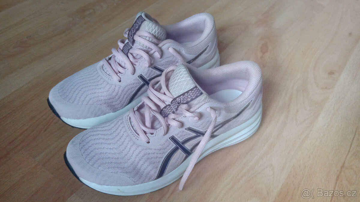 Běžecké boty ASICS Patriot 12, vel.38