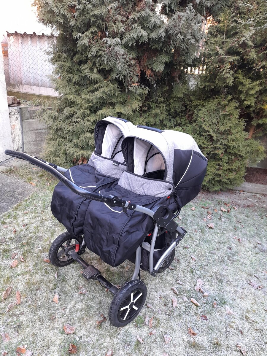 Kočárek pro dvojčátka DORJAN