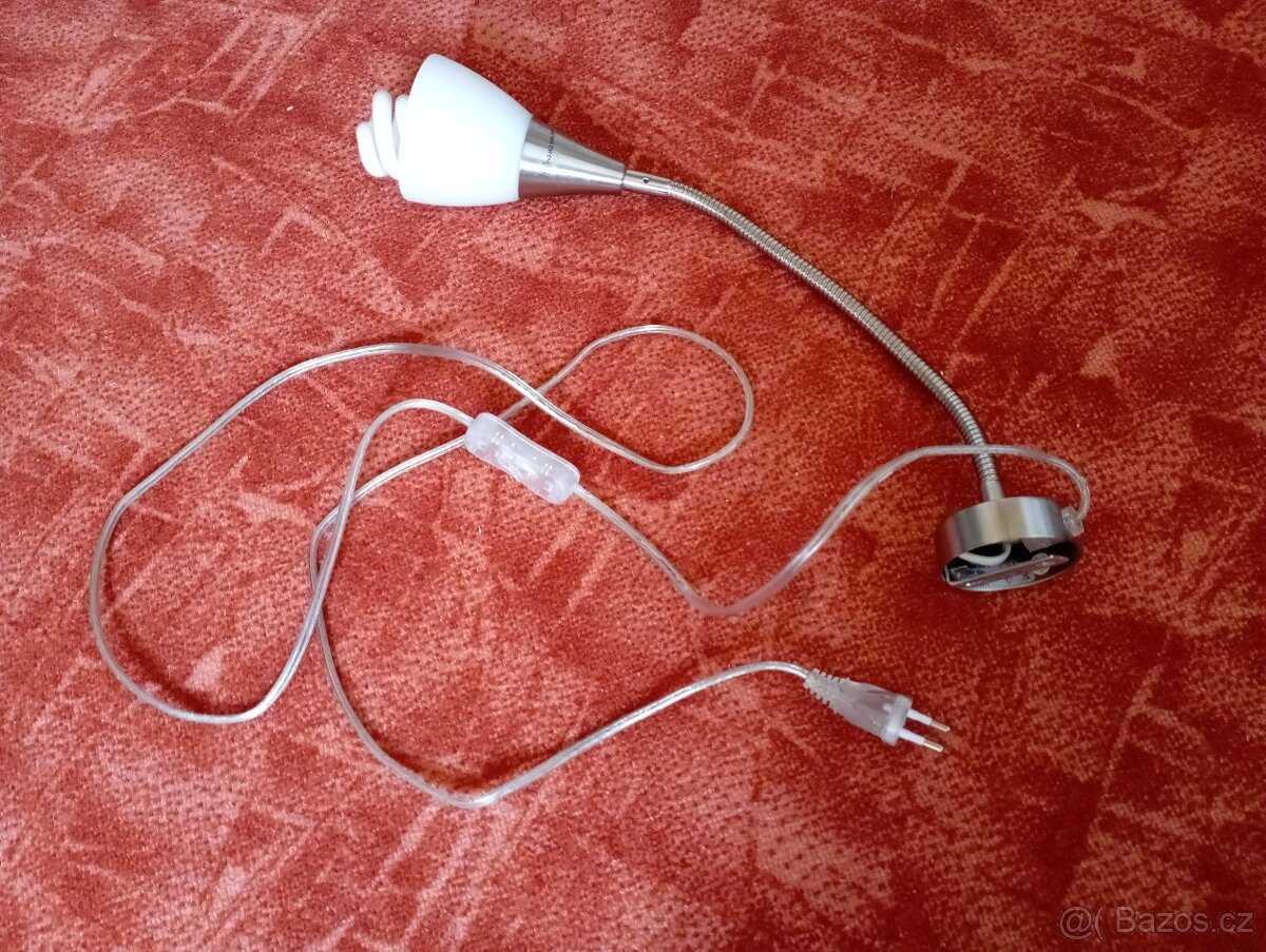 Nástěnné světlo vhodné k posteli