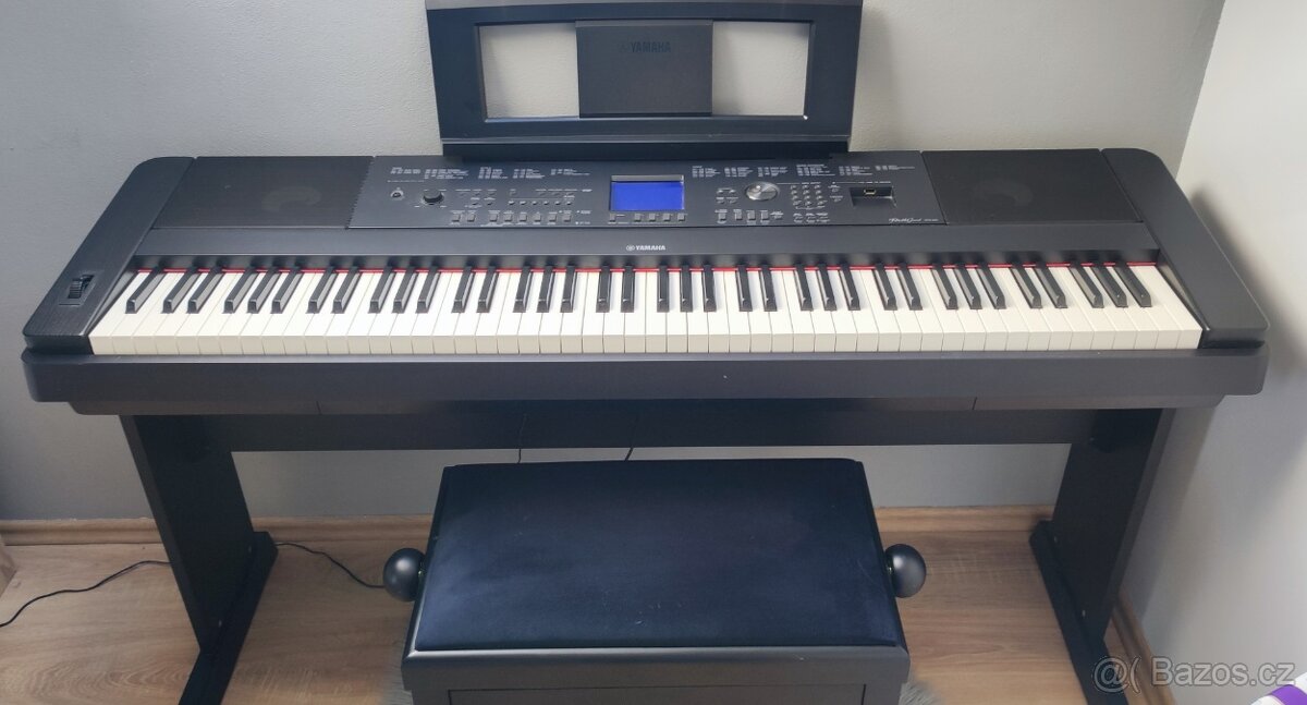 Digitální piano Yamaha DGX-660 B