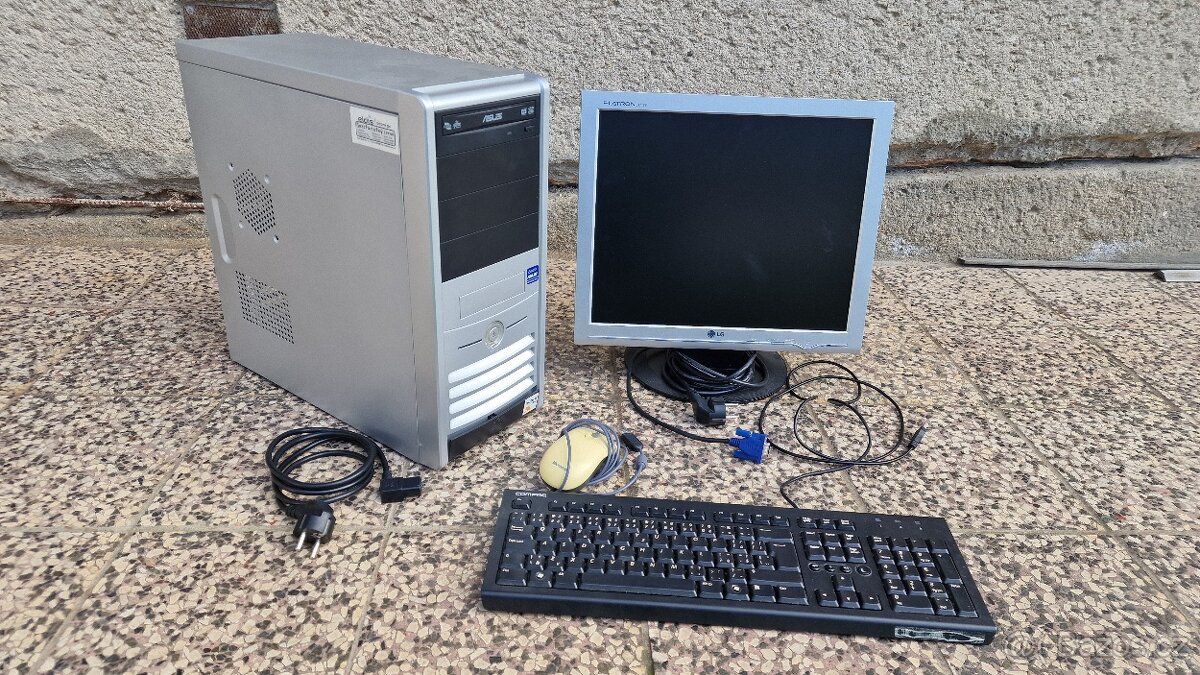 Levný domácí / kancelářský PC setup WIN11 s MS office 21 pro