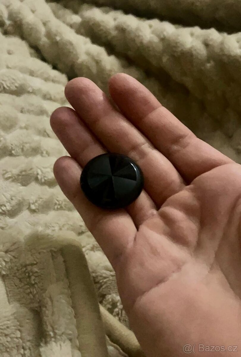 Bluetooth tracker proti zlodejům, podobné airtag