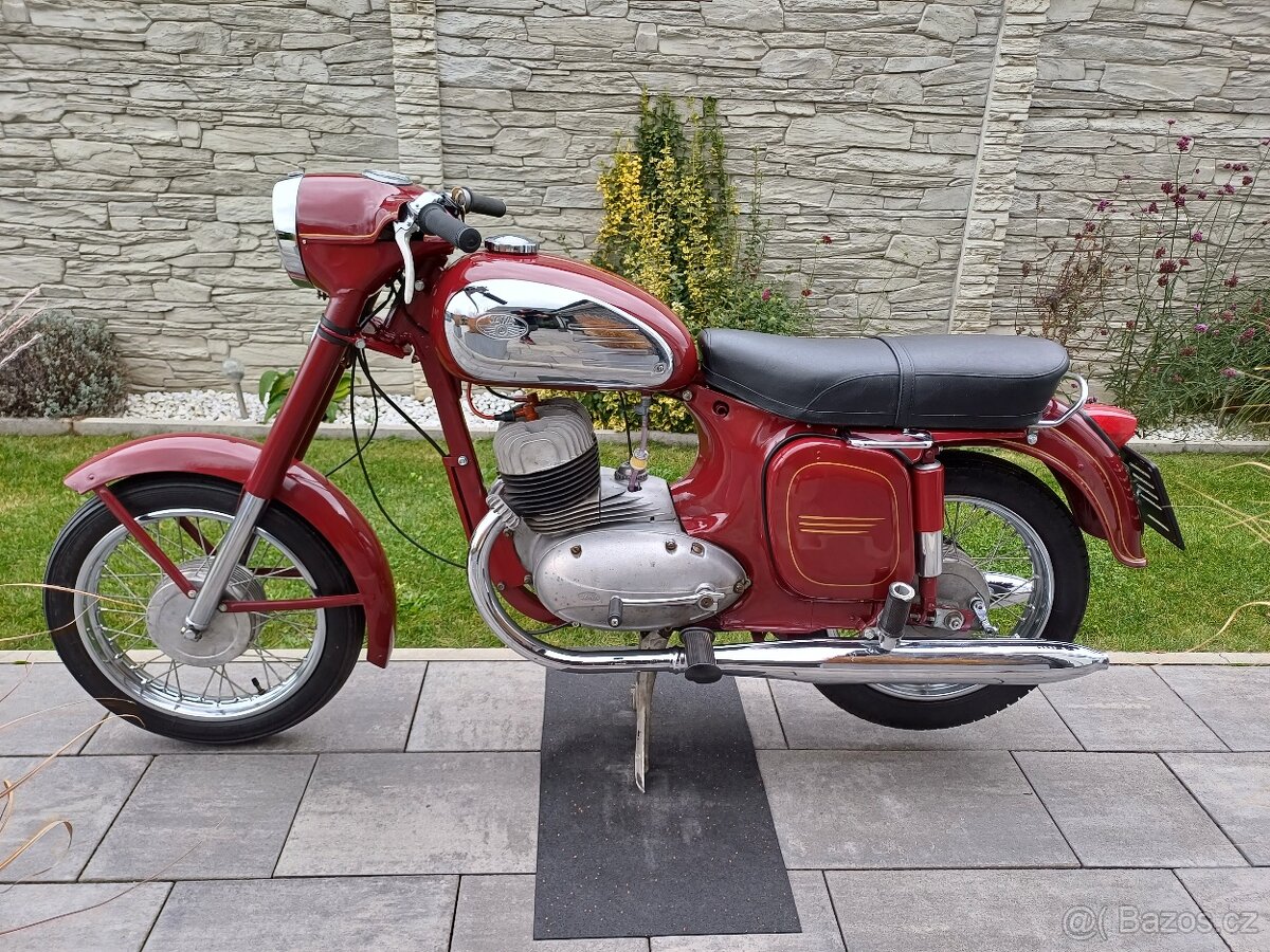 Jawa 350/360 Panelka s TP