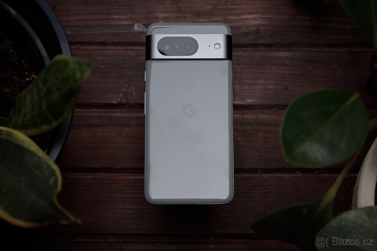 Google Pixel 8  8GB/128GB  ZÁRUKA  + 2 kryty