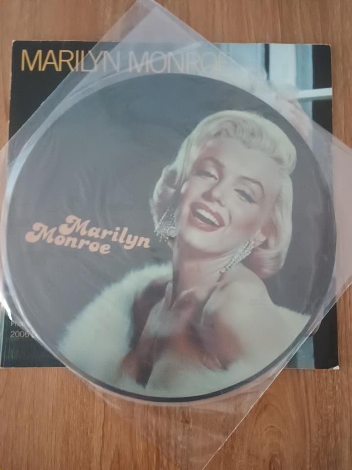 Marilyn Monroe kalendář a LP set