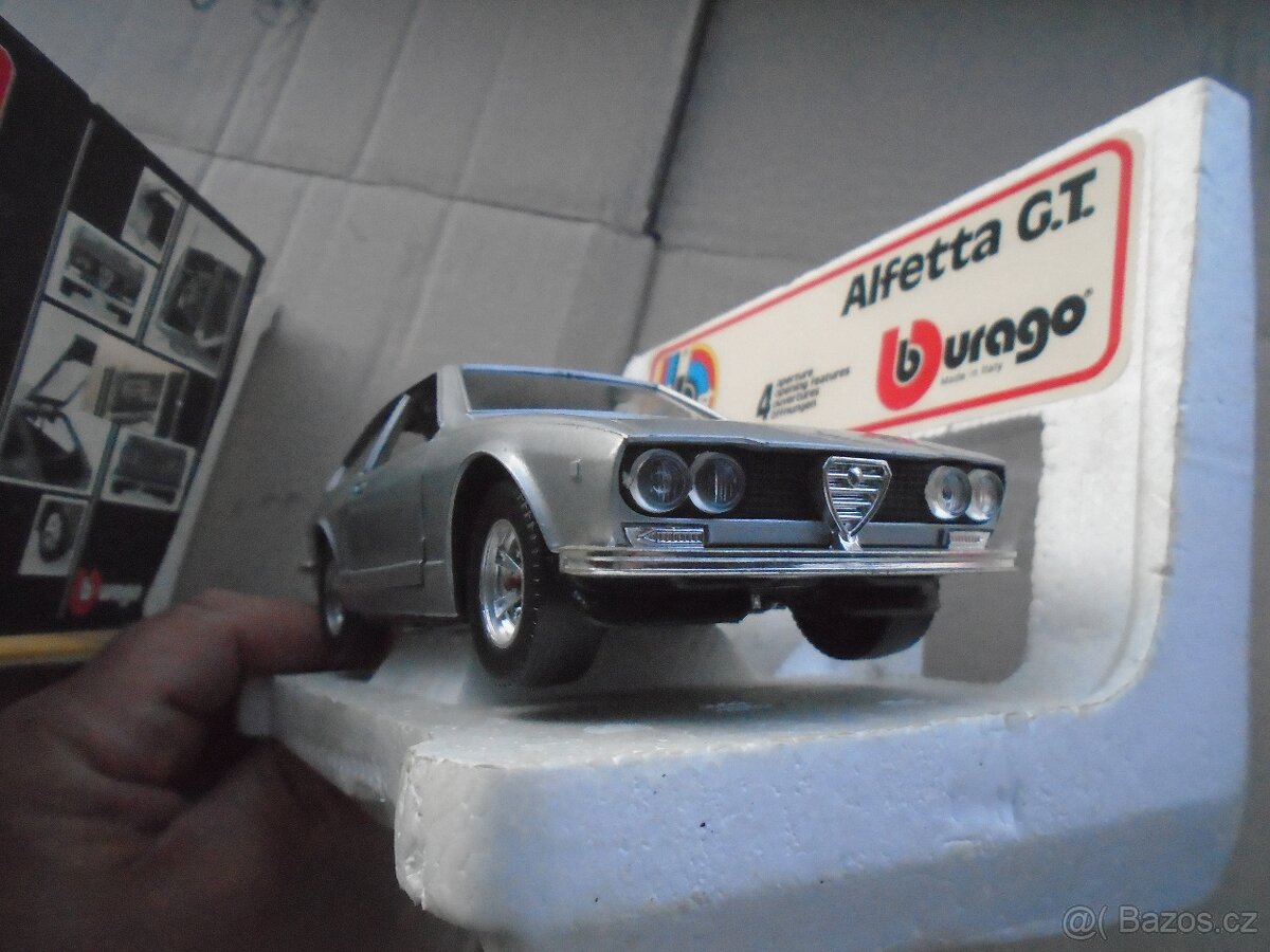 Stará Hračka Burrago Alfa