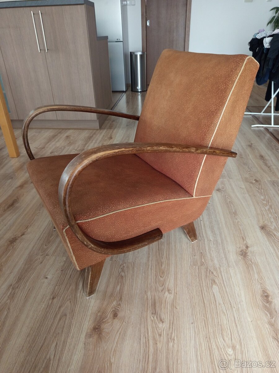 Retro Křeslo s dřevěnými područkami