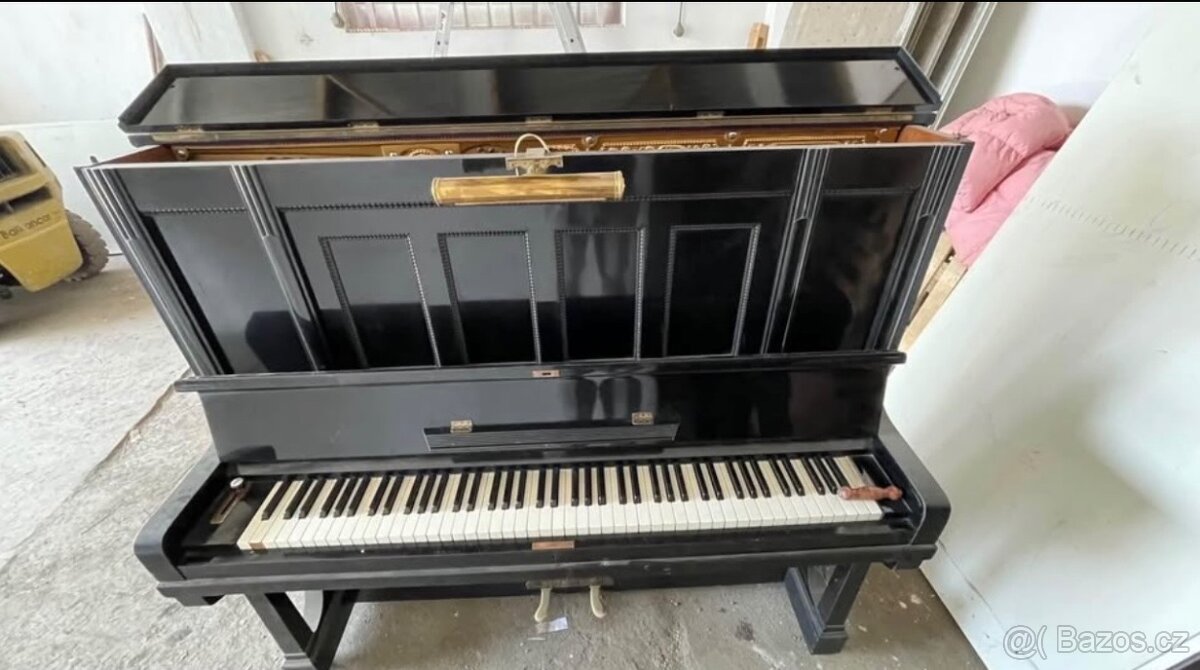 Pianino SCHOLZE – Georgswalde + židle + originální lampička