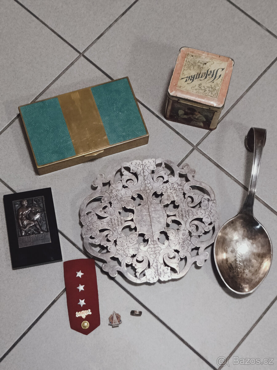 starožitné a sběratelské předměty