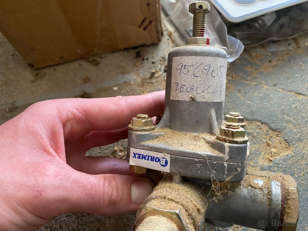 Nahradni díly na Zetor