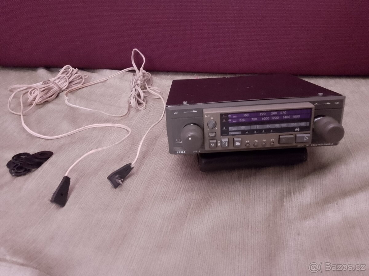 Rádio Tesla 2116B veterán