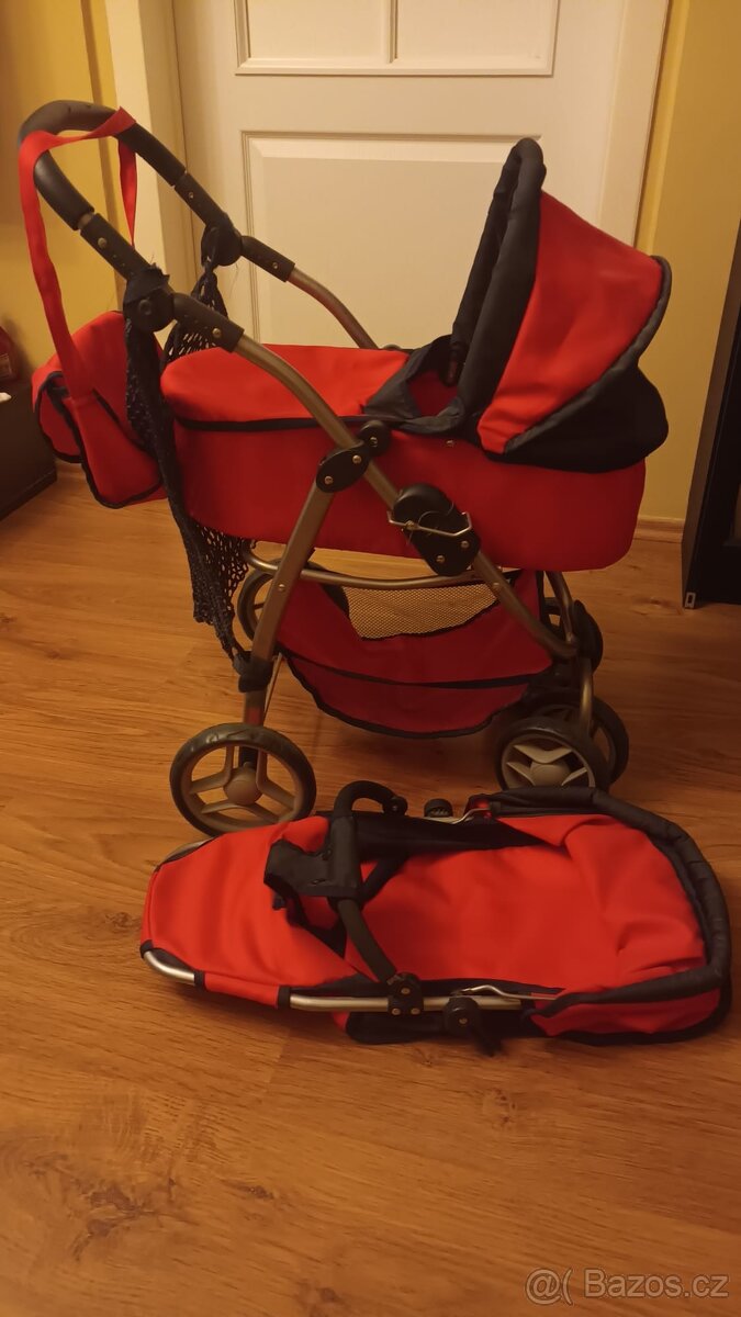 Kočárek pro panenku