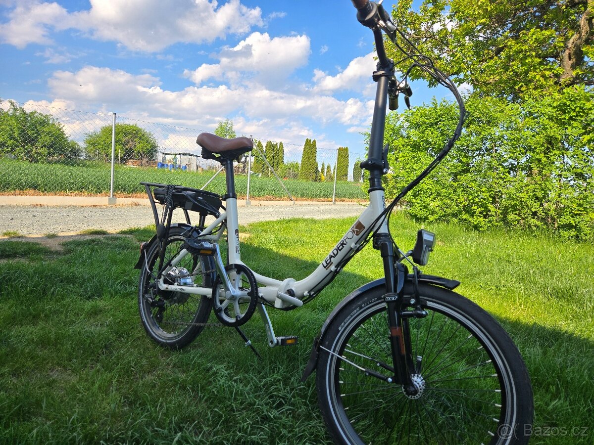 Dvě elektrokola Leader Fox