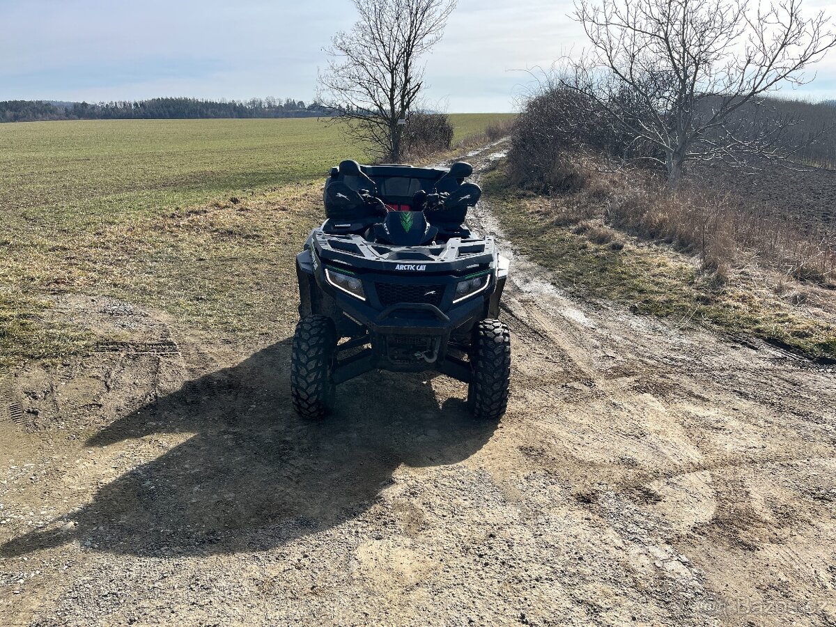 čtyřkolka Arctic cat