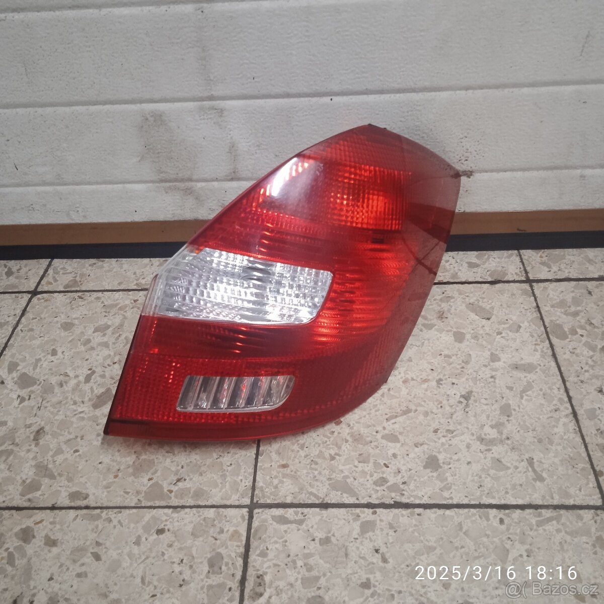 Škoda Fabia II. - pravé zadní světlo.