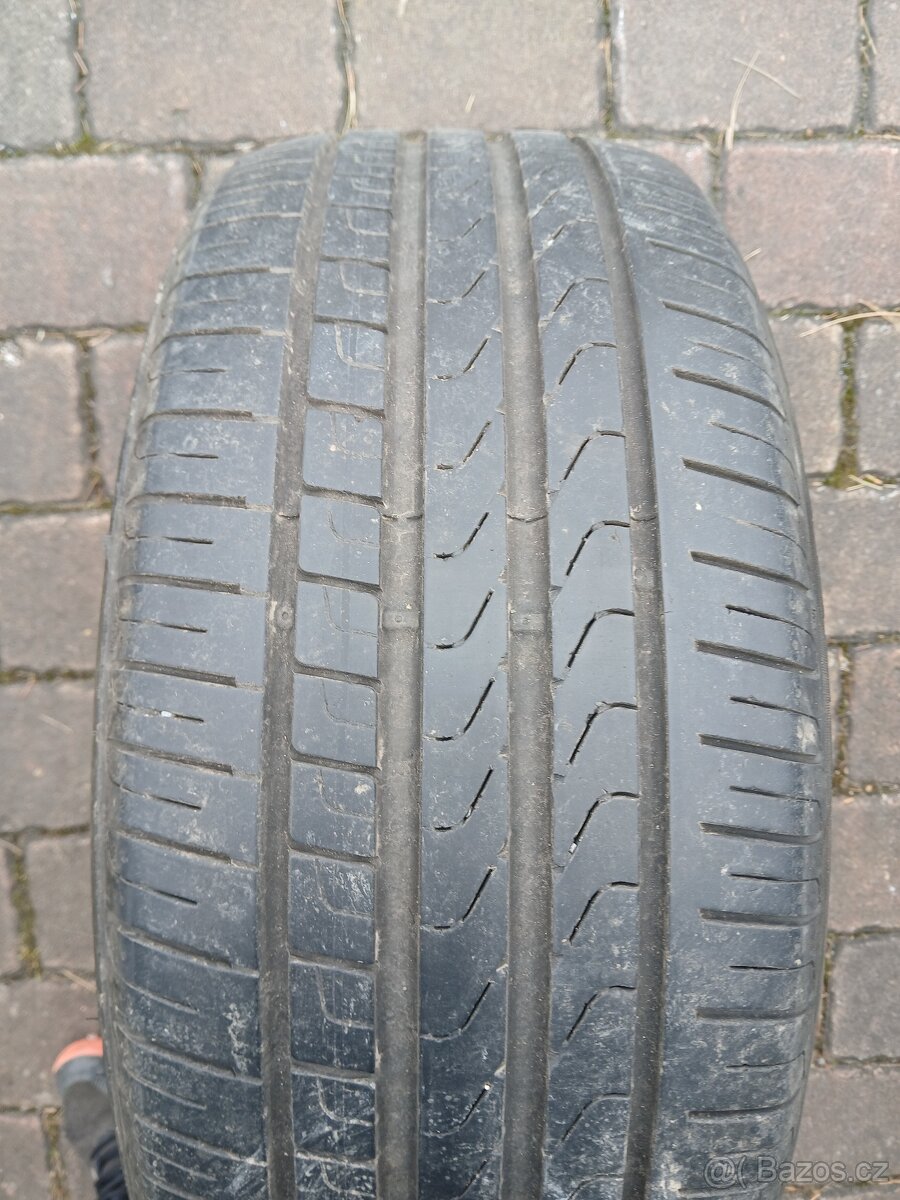Pirelli Cinturato P7, 235/45 R18, zánovní, cca 7mm, 1KS