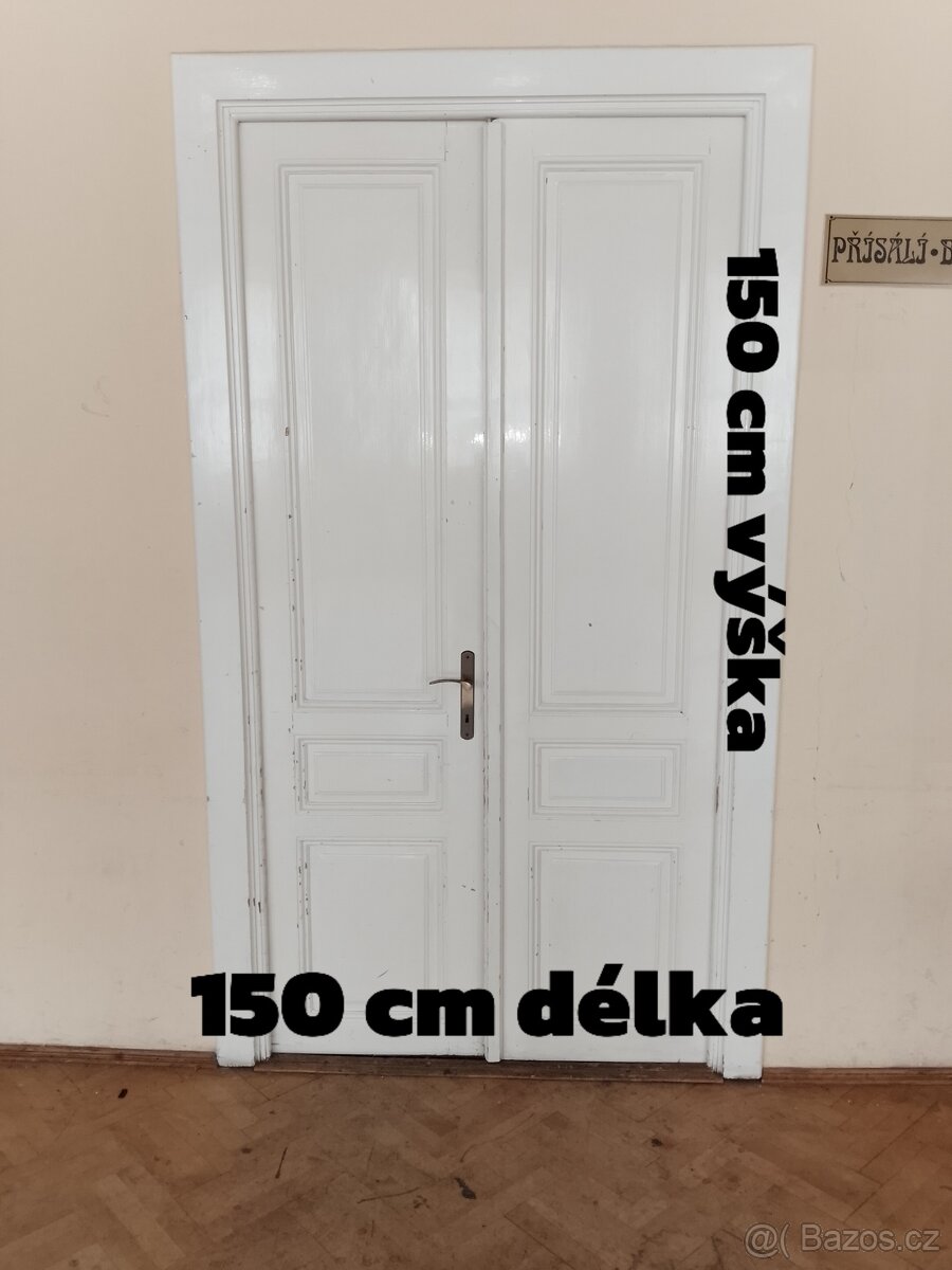 Starožitné zachovalé dveře