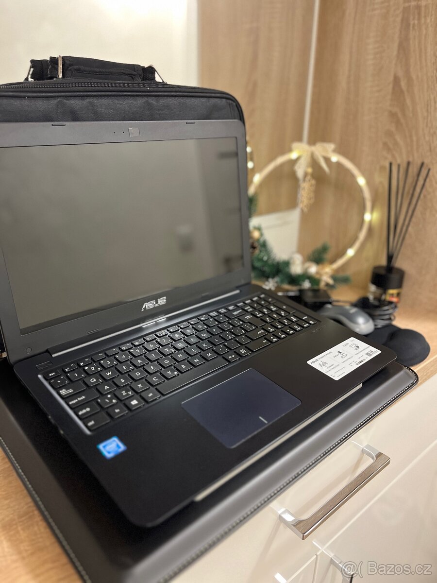 Notebook Asus E502N