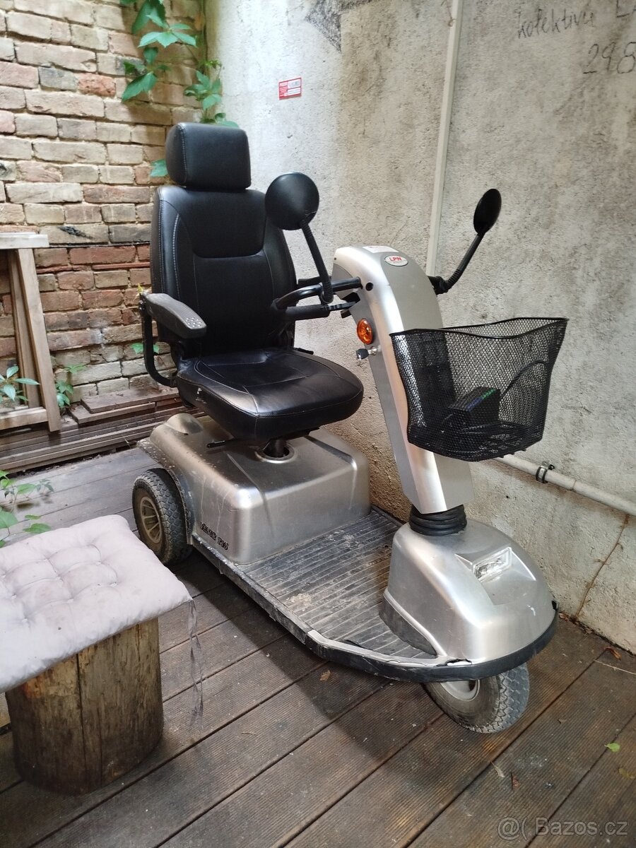 Elektrický vozík pro seniory - tříkolka