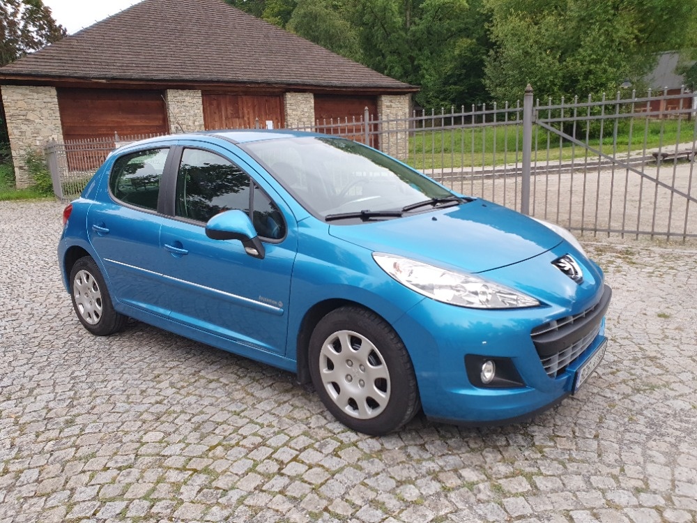 Peugeot 207 1.4 54kw r.v.2011 1.majitel Klimatizace