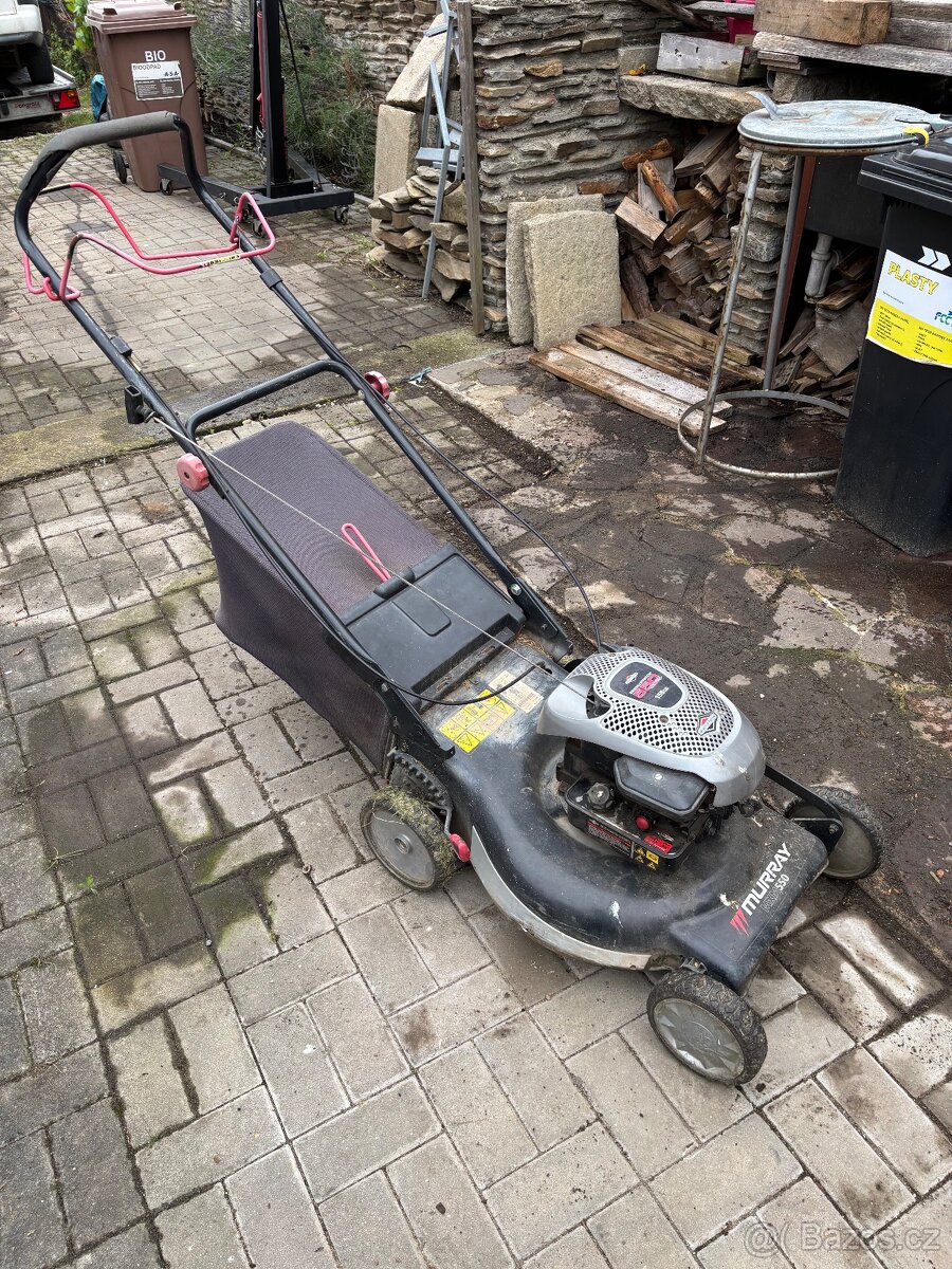 Benzínová sekačka Briggs Stratton Murray mxm550
