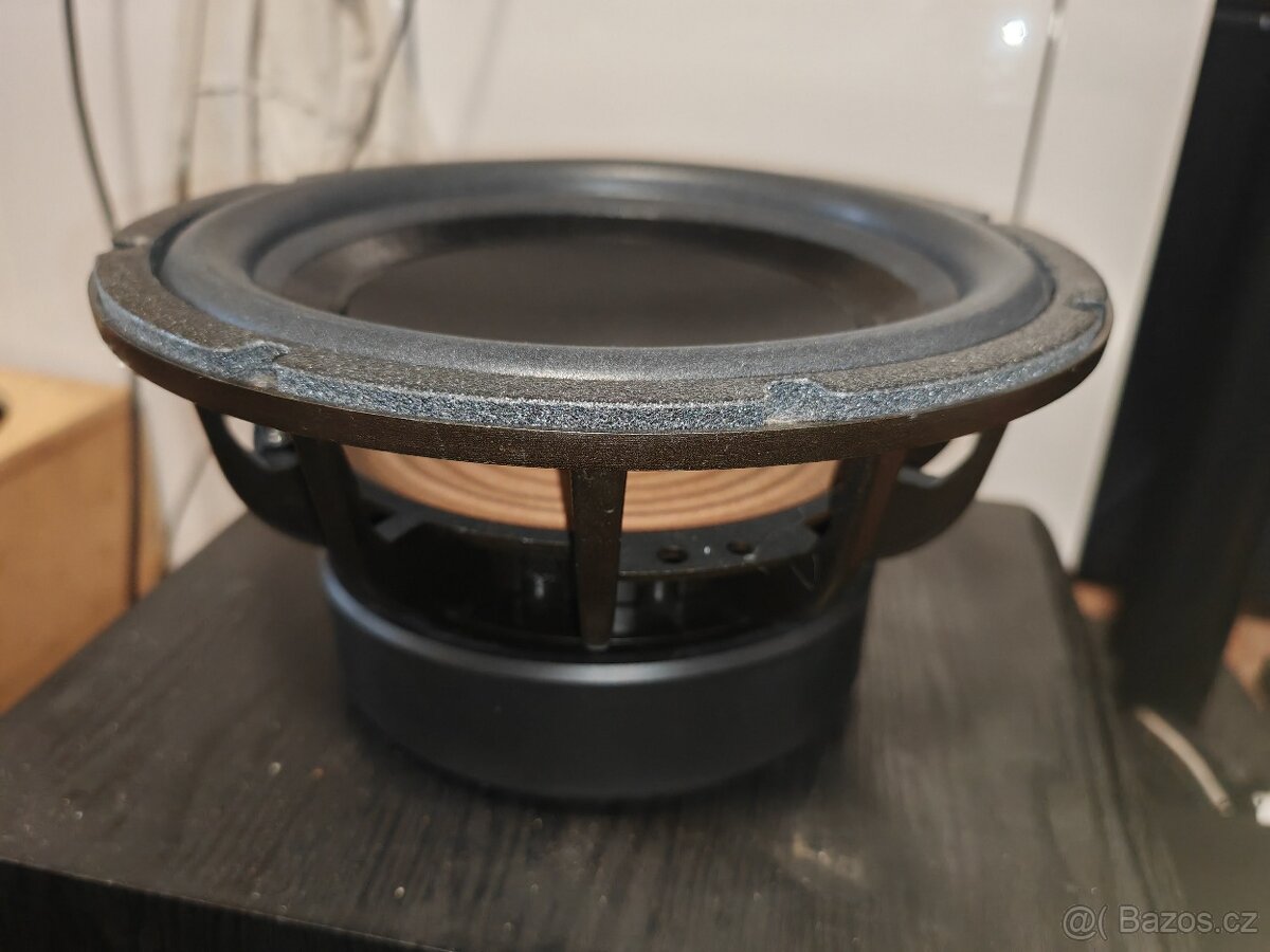 Eminence LAB12 reproduktor 12", 400W 6 Ohmů, 25Hz