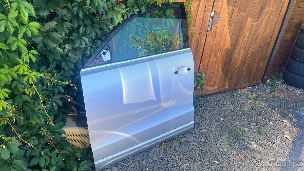 AUDI Q5, DVEŘE
