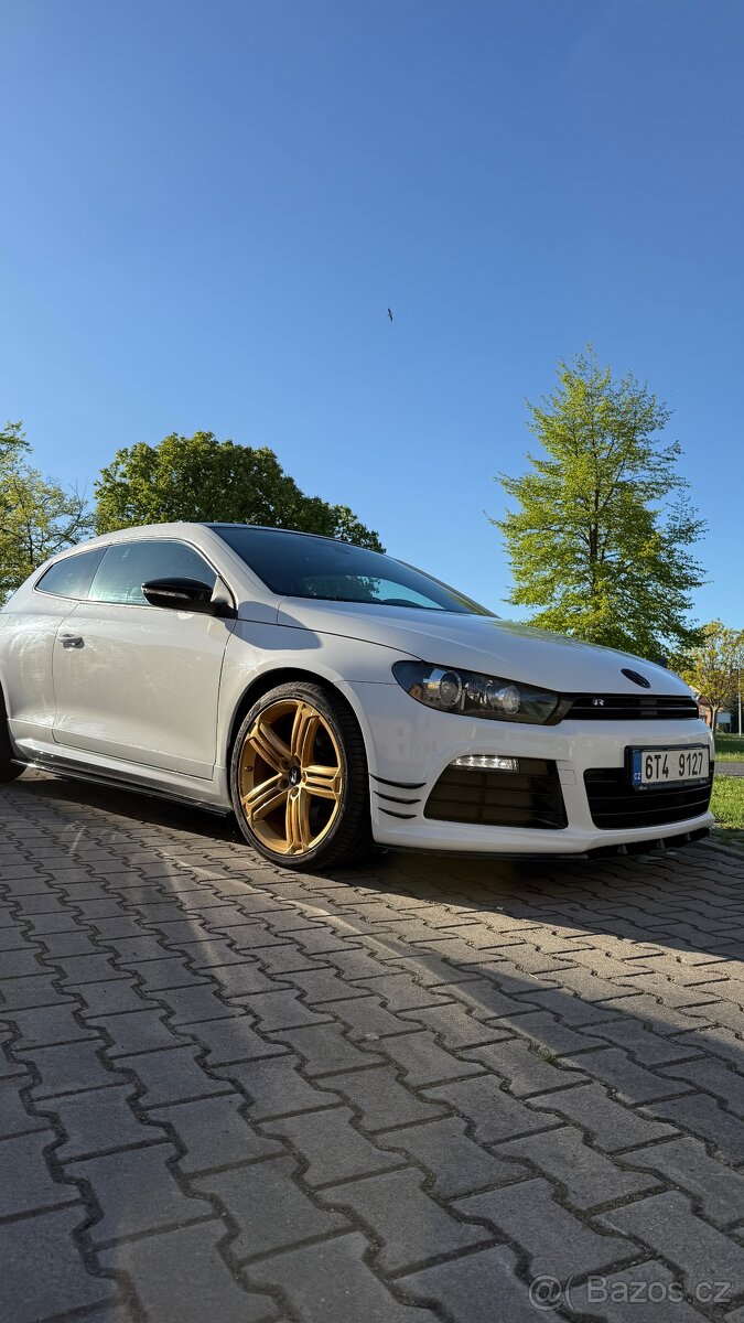 Volkswagen Scirocco R 2.0 195 kw DSG