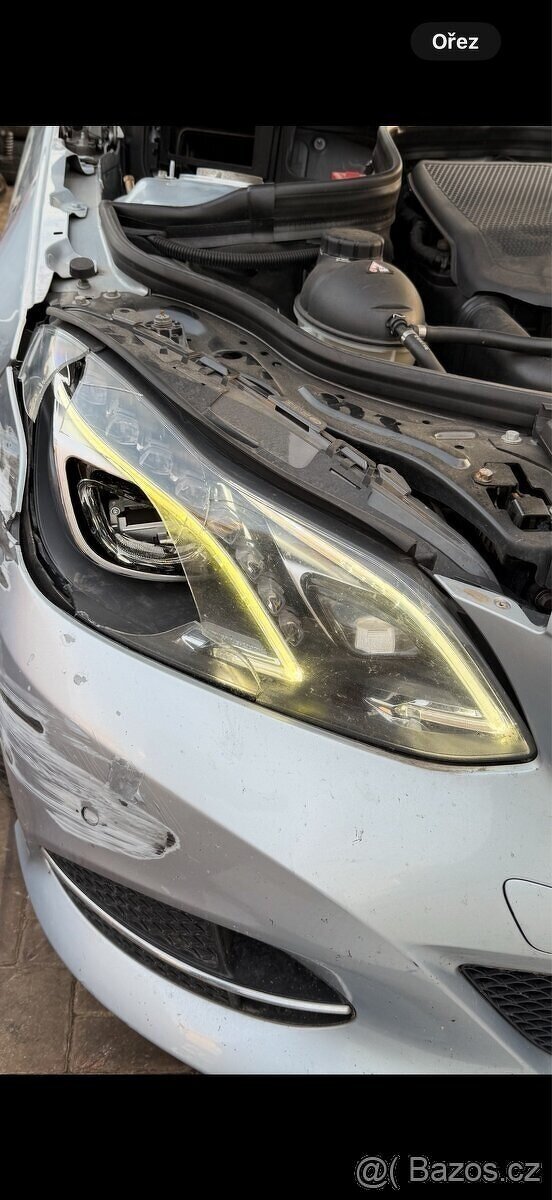 Mercedes w212 facelift pravý led světlomet komplet - na díly