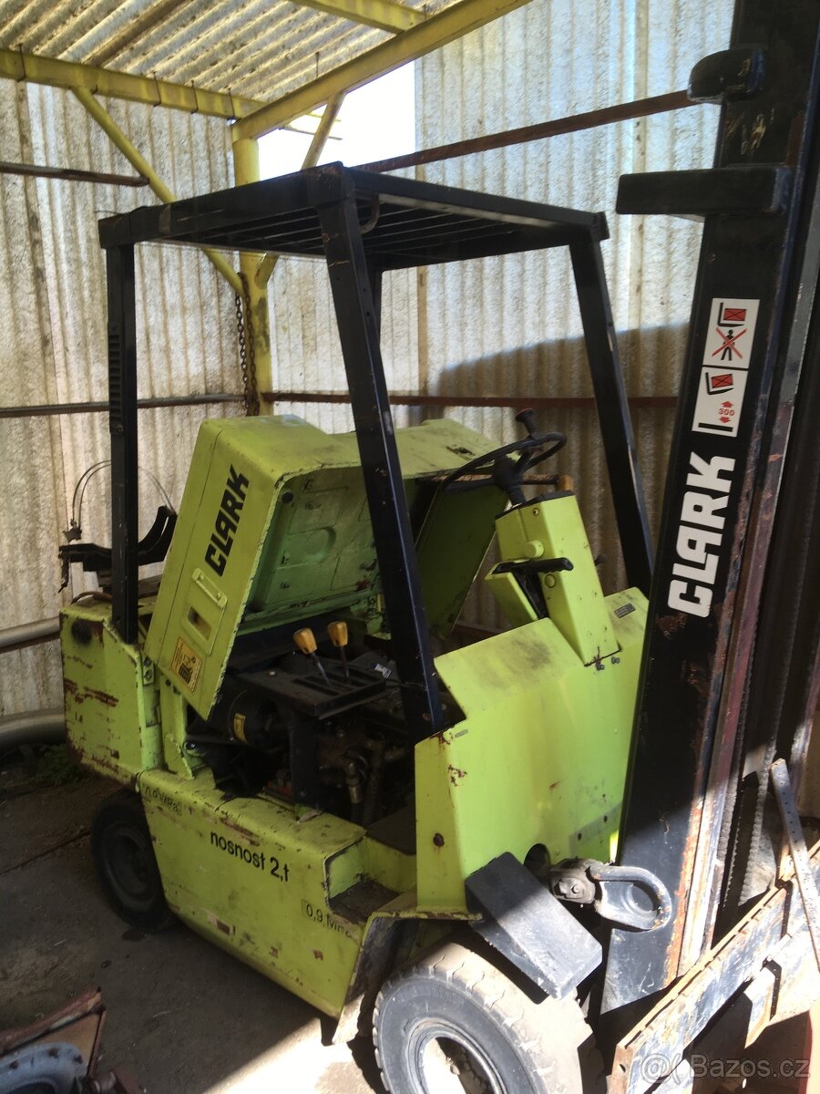 vysokozdvižný vozík clark nosnost 2000 kg
