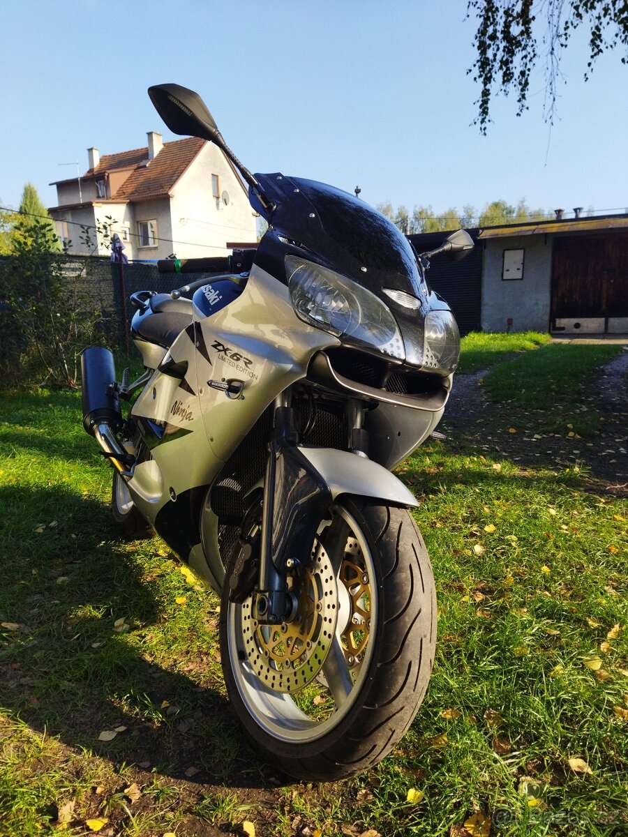 Kawasaki ZX-6R Ninja 2000