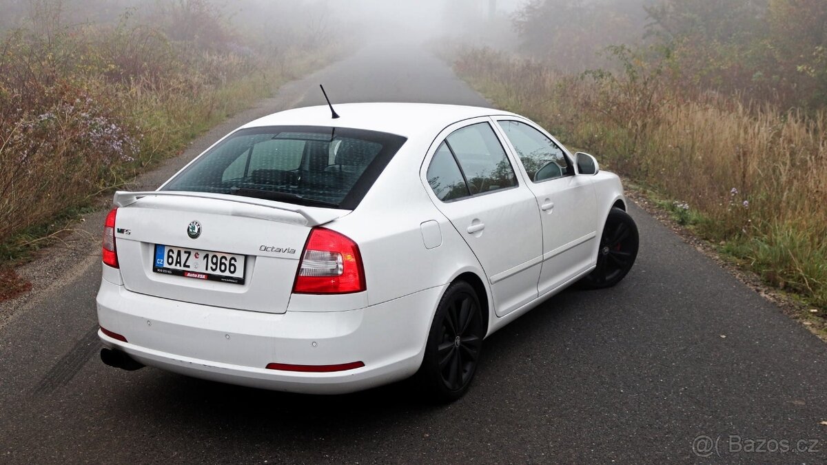 Škoda Octavia 2 RS zadní křídlo original