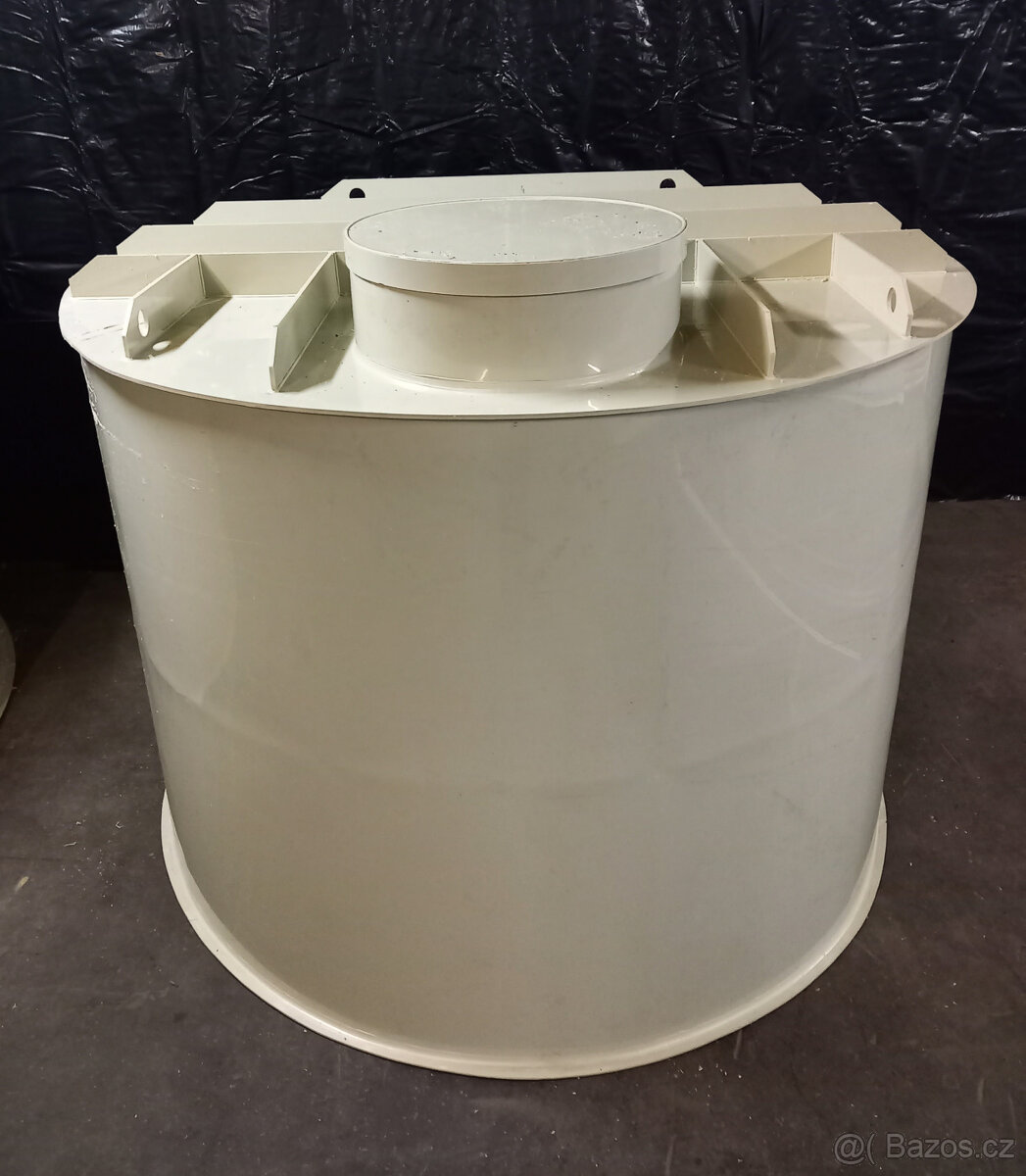 Retenční nádrž na vodu samonosná (jímka) - 10 m3