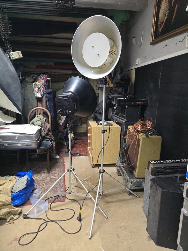 2x Fomei Easy Light 5 se stativem