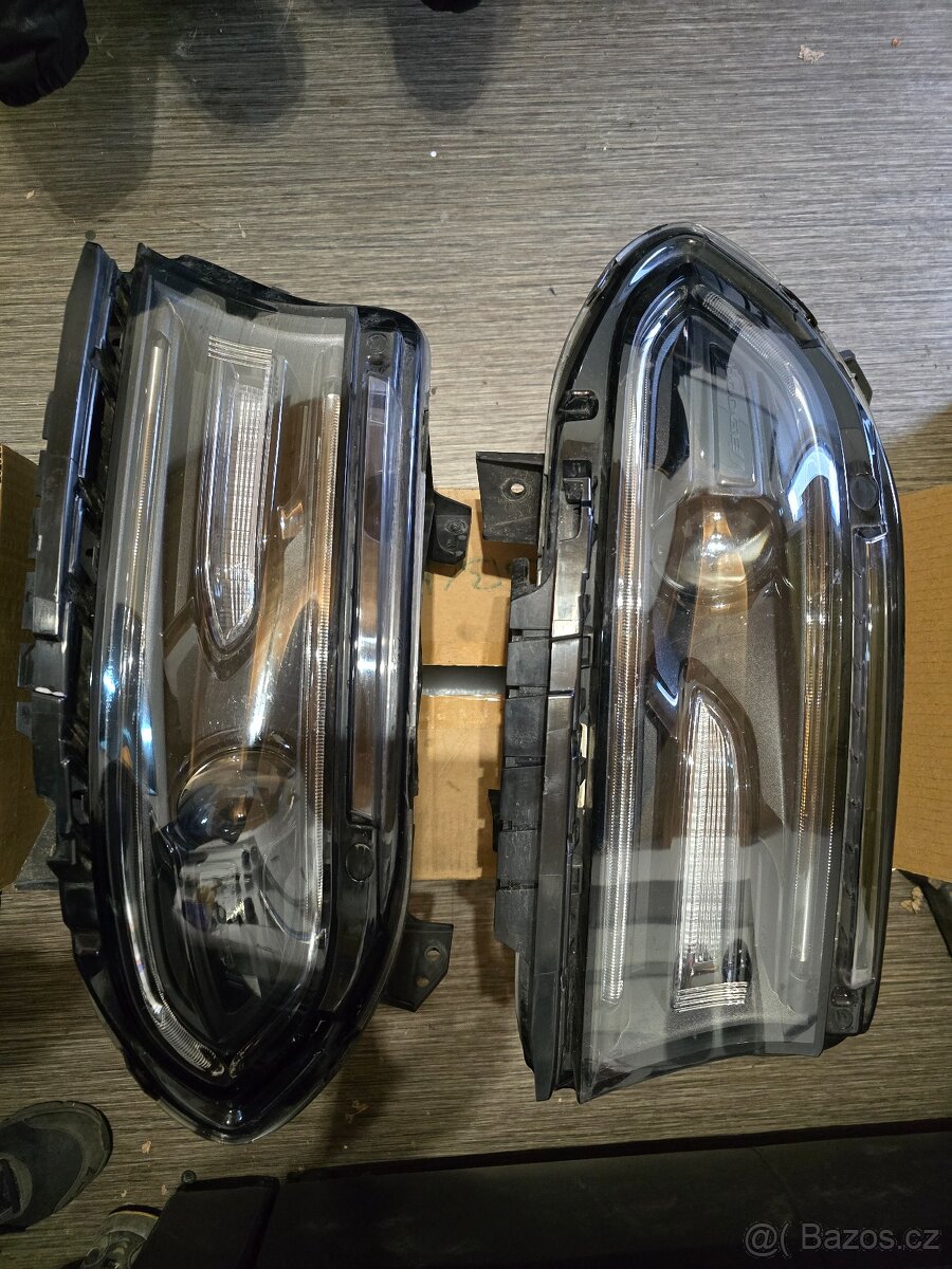 Přední originál světla Dodge Charger HID
