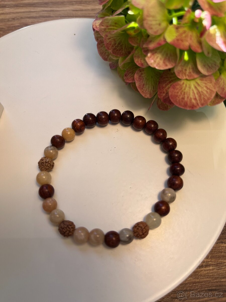 Náramky z přírodních korálků - sluneční kámen/santal.dřevo