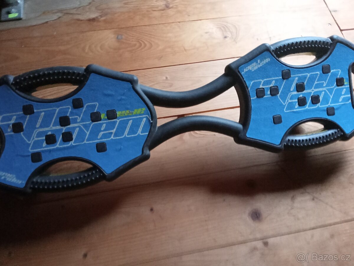 Waveboard modro černý