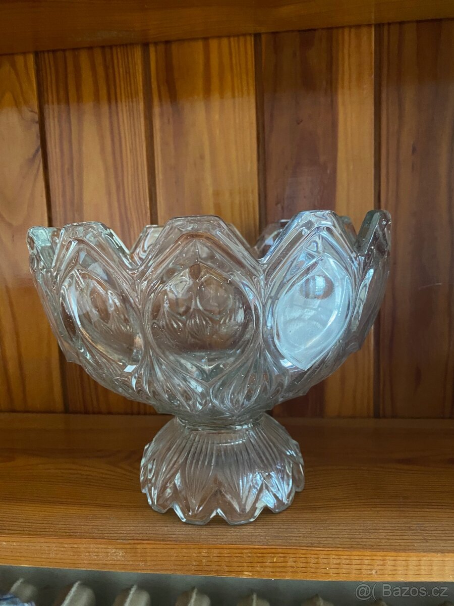 SKLENĚNÁ RETRO MÍSA NA NOŽCE